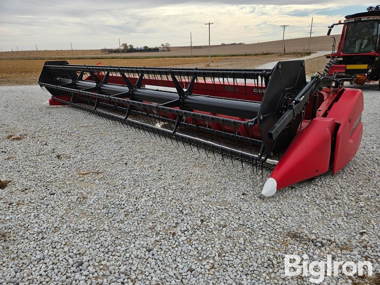 2011-case-ih-3020-image-1