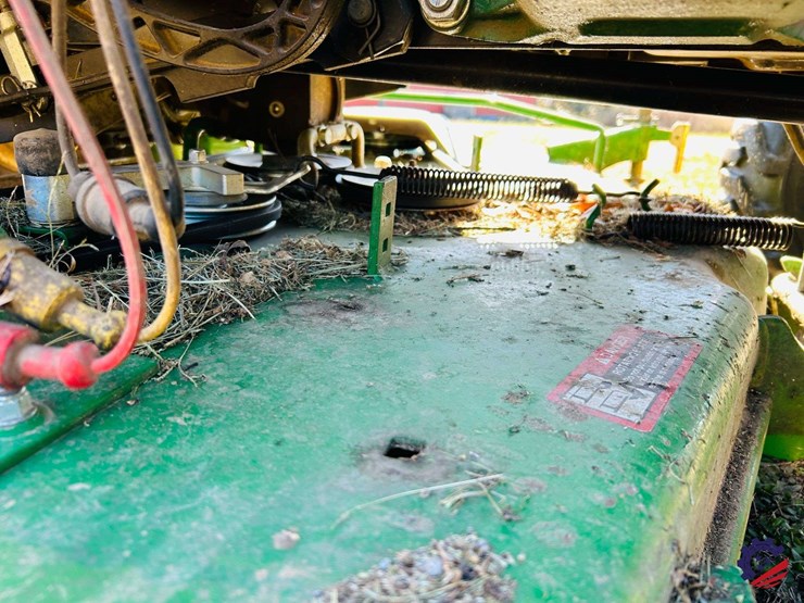 2016-john-deere-1025r-image-35