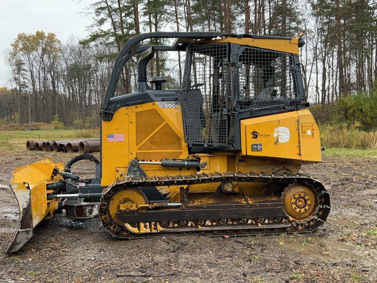 2016-deere-550k-lgp-image-2