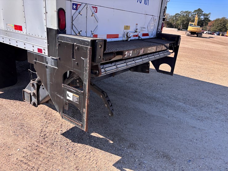 2014-axle-24ft-image-5