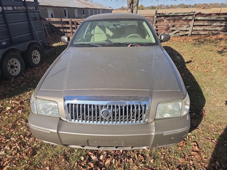 2006-mercury-grand-marquis-gs-car-image-2