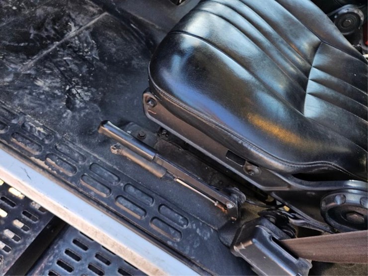 1997-imt-5200-image-43