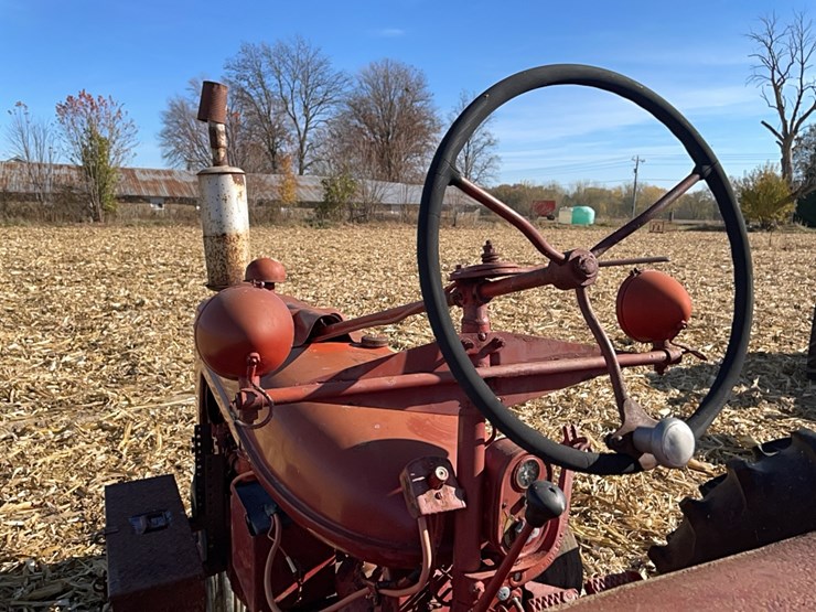 ih-farmall-h-tractor-image-22