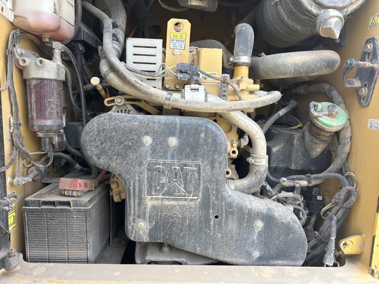 2016-caterpillar-262d-image-27