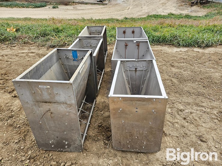 big-husky-&-hog-slat-stainless-steel-nursery-feeders-image-2