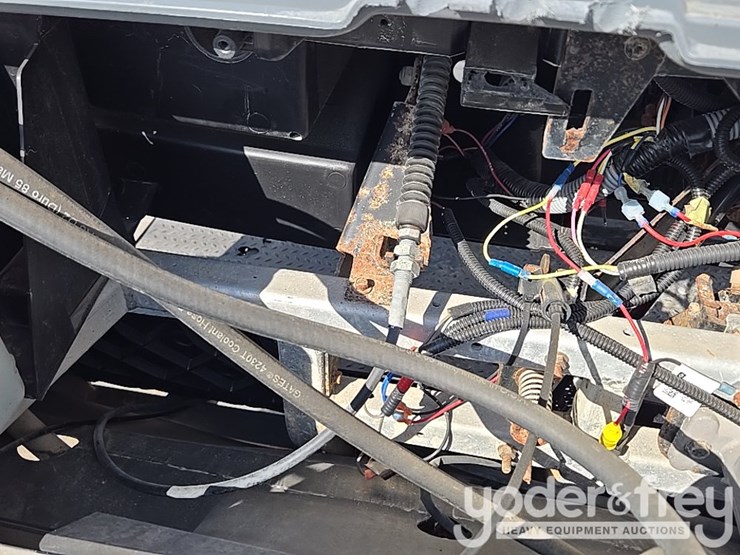 2019-club-car-carryall-1700-image-50