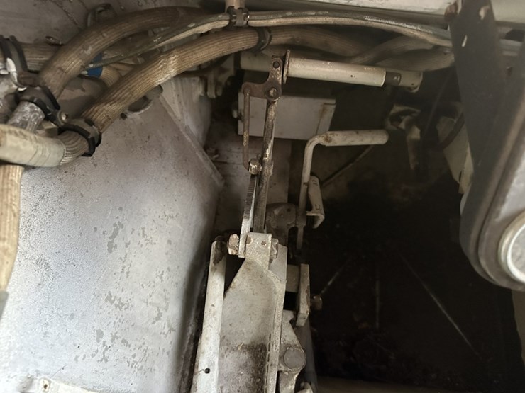 2118-ford-300-image-28