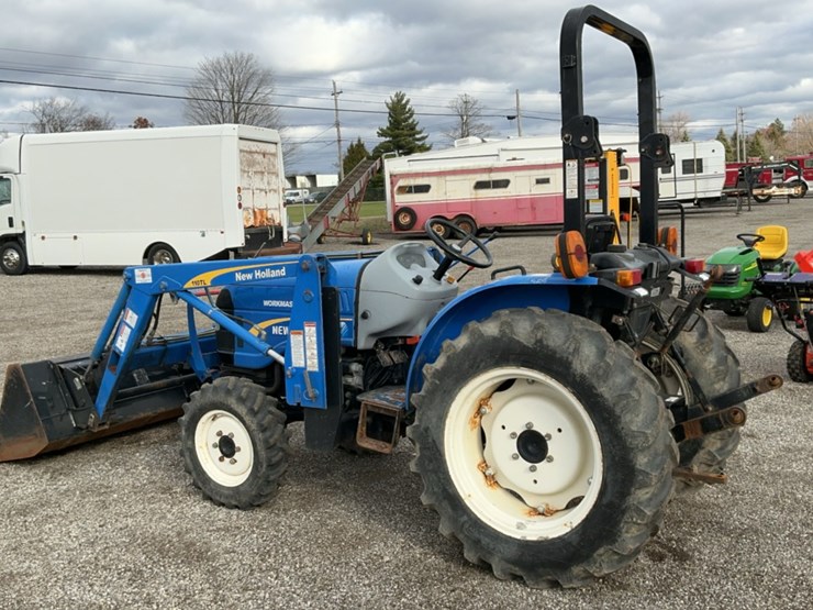 2013-new-holland-workmaster-40-image-3