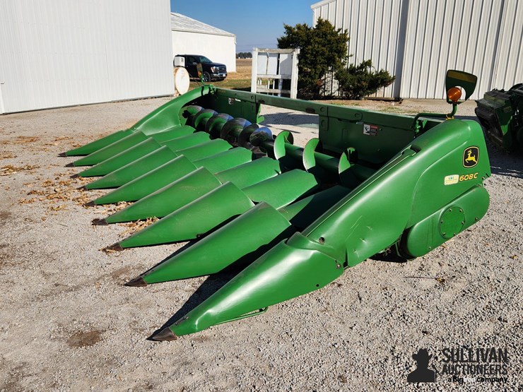 2012-john-deere-608c-image-1