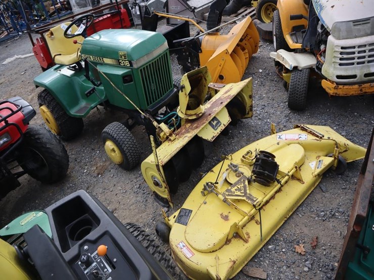 john-deere-316-image-1