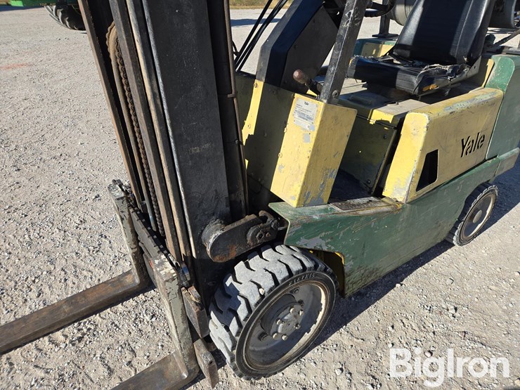 yale-forklift-image-12