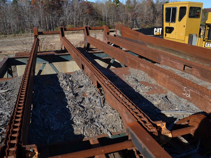 32'-4-strand-heavy-duty-infeed-log-deck-w/-#132-chain-w/-heavy-duty-drive-w/-steel-support-to-the-ground-image-4