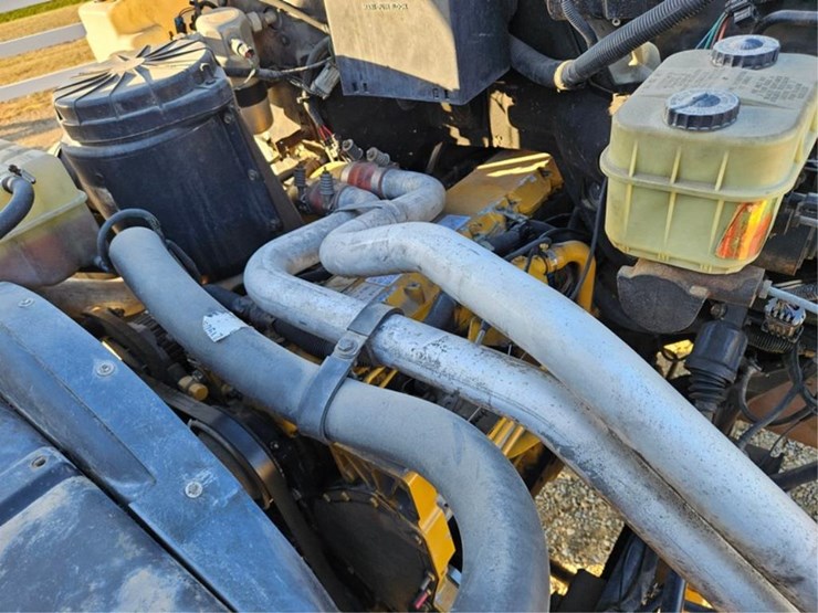 1997-imt-5200-image-12