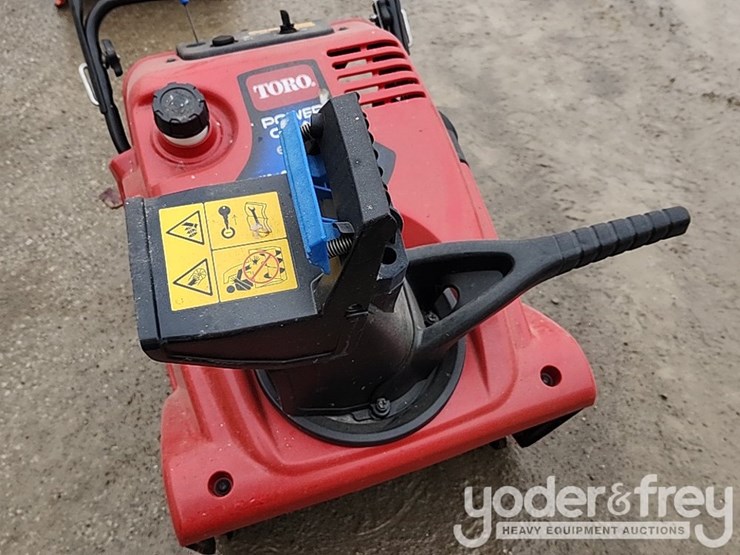 toro-power-clear-21"-snow-blower-image-6