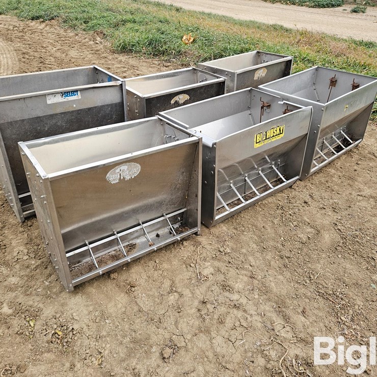 Big Husky & Hog Slat Stainless Steel Nursery Feeders