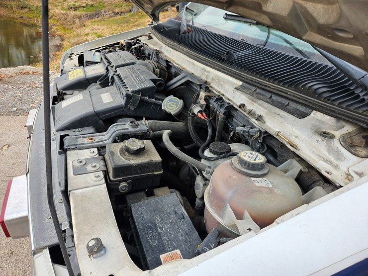 #22778-•-2003-ford-econoline-van-ambulance-image-25