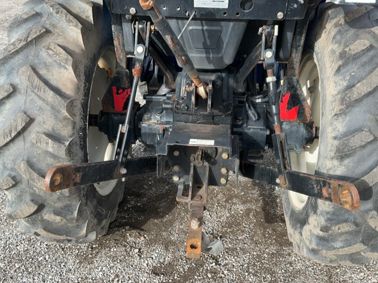 2013-new-holland-workmaster-40-image-19