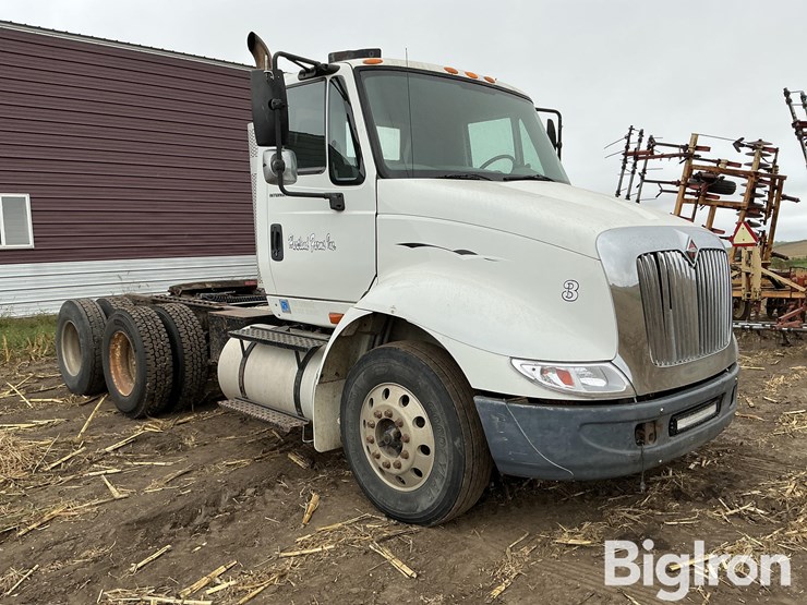 2005-international-8600-image-3