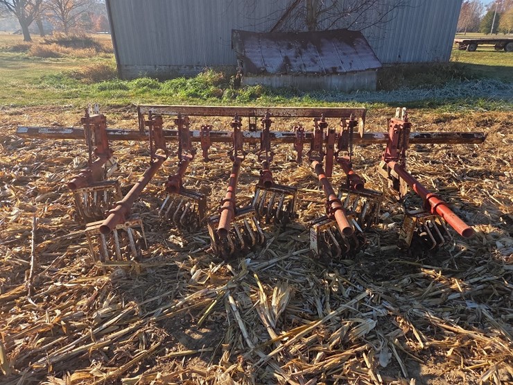 lilliston-lehman-4-row-rolling-cultivator-image-9