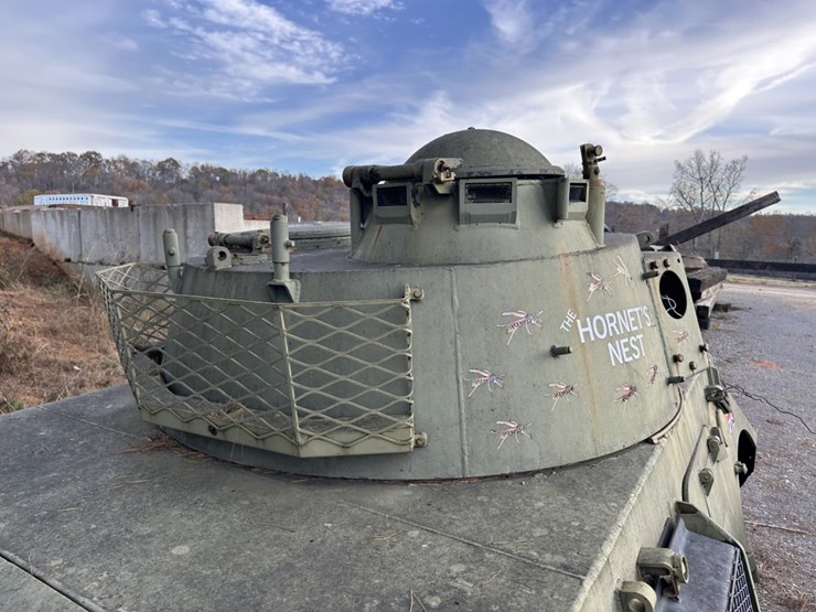 2118-ford-300-image-15