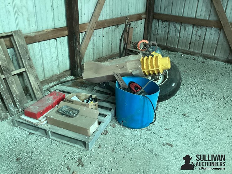 one-row-planter,-tire-&-parts-image-2