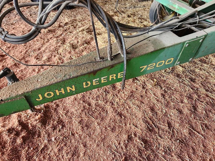 john-deere-7200-image-2