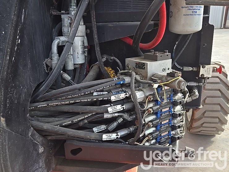 2015-jlg-600aj-image-105