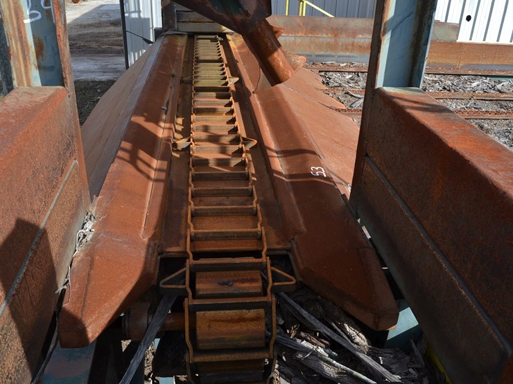 22'--endwise-log-trough-w/-ladder-back-chain-w/-10hp-heavy-duty-drive-w/-steel-support-to-the-ground-image-3