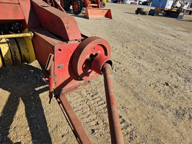 new-holland-68-image-11