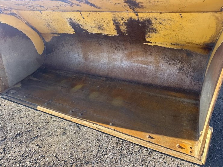 2016-deere-624k-image-22