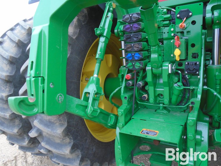 2023-john-deere-8r-370-image-18