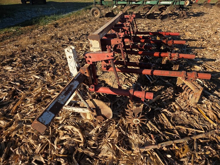 lilliston-lehman-4-row-rolling-cultivator-image-13