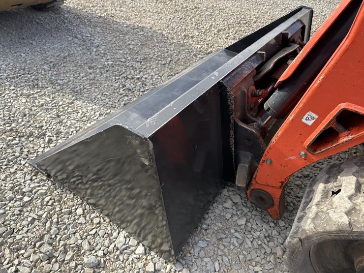 kubota-svl75-2-image-10