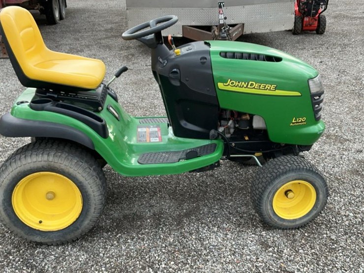 john-deere-l120-image-6