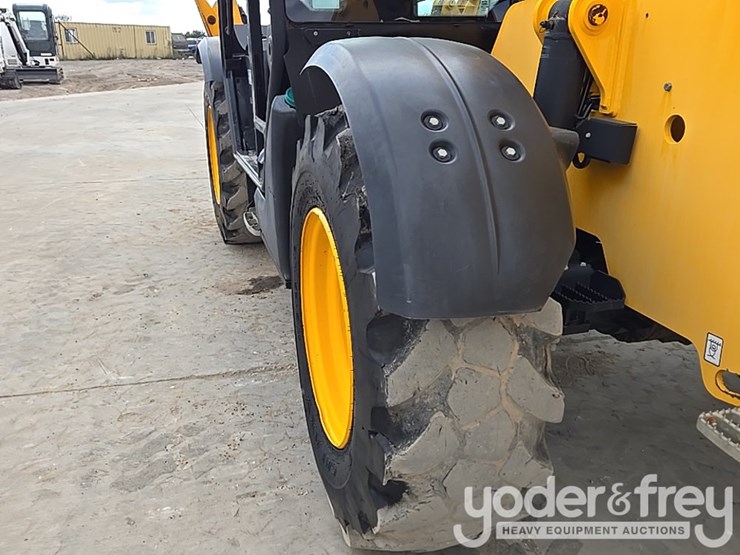 2017-jcb-510-56-image-23