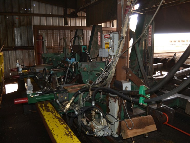 cleereman-model-lpc-42-3-head-block-carriage-w/-length-of-carriage-17'-w/-trackway-w/-pantagraph-w/-end-of-track-air-bag-stops-sn#42-39092-image-8