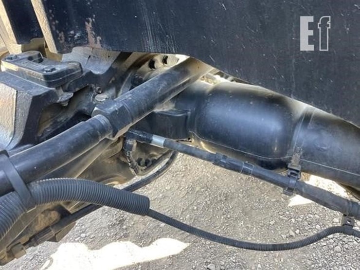 2012-case-ih-magnum-260-image-21