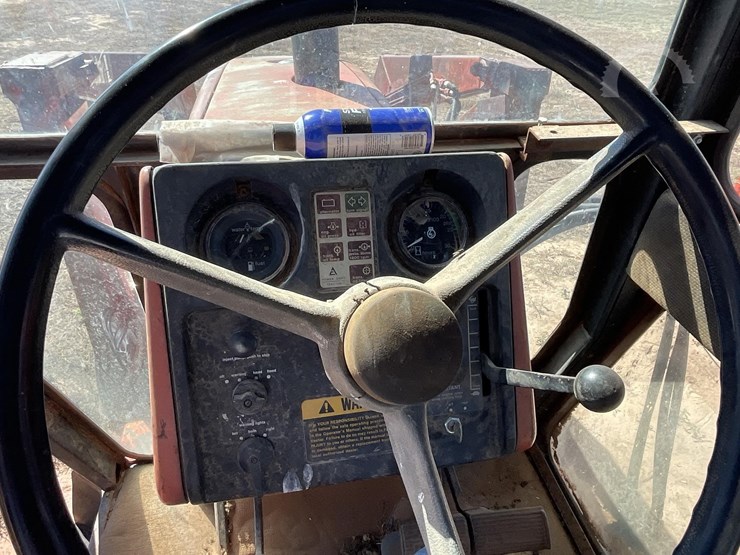 allis-chalmers-7020-image-31