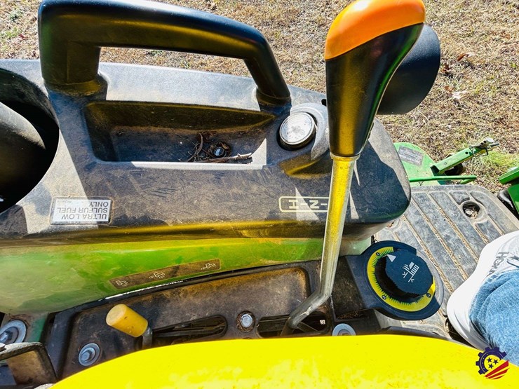 2016-john-deere-1025r-image-75