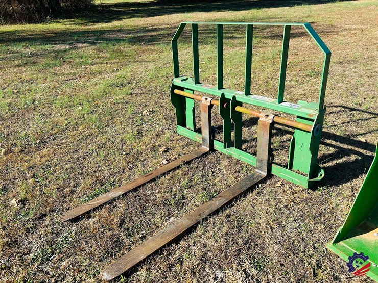 2016-john-deere-1025r-image-140