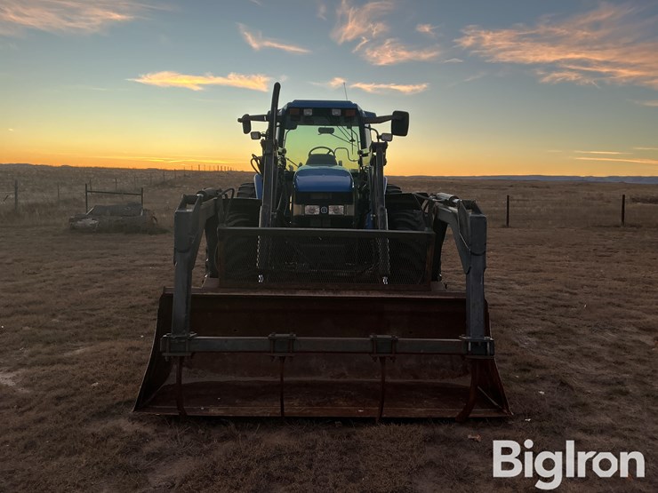 2002-new-holland-tm150-image-2