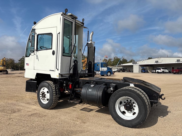 #16204-•-2016-autocar-actt42-image-4