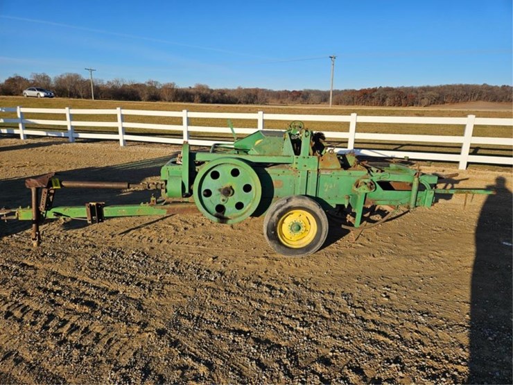 john-deere-14t-image-2