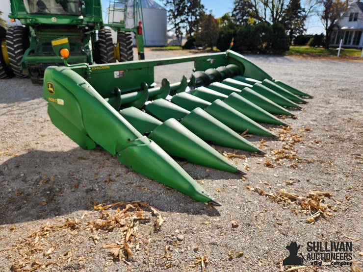 2012-john-deere-608c-image-3