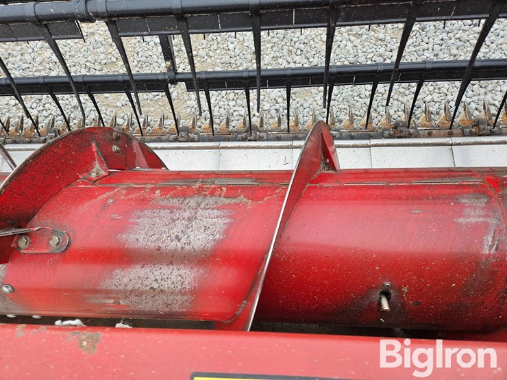 2011-case-ih-3020-image-16