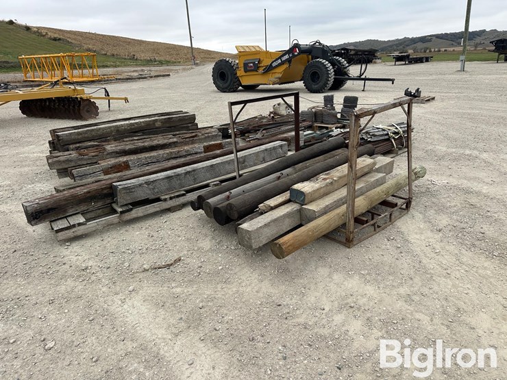 fencing-materials-assortment-image-4