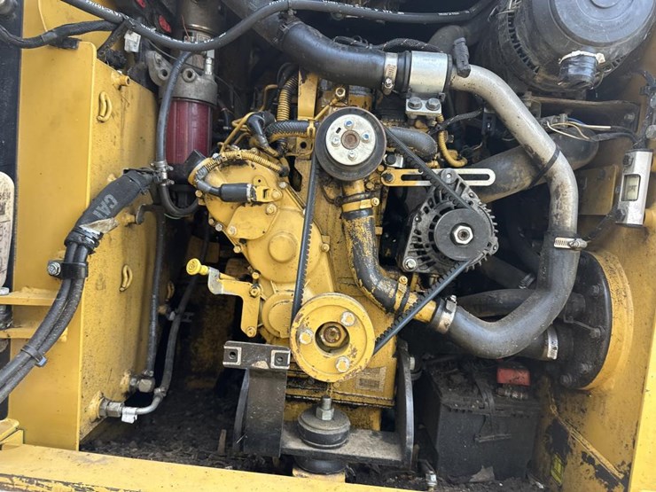 caterpillar-239d-image-27