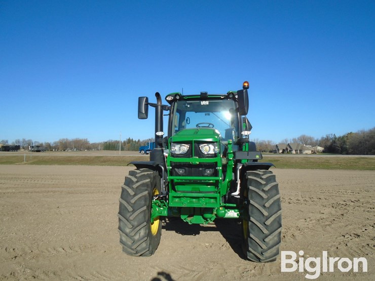 2023-john-deere-6r-155-image-2