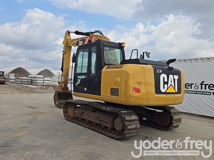 2016-caterpillar-312fgc-image-3