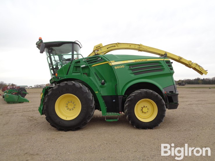 2015-john-deere-8600-image-8